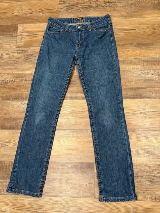 Kimes Ranch Denim - Kimes Ranch Betty Women's Straight-Leg Jeans in Indigo Blue size 10/34 and 33L